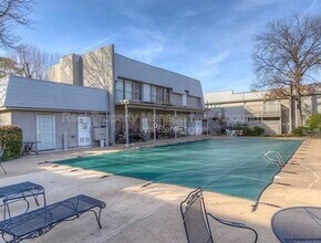 Building Photo - 6724 S Lewis Ave