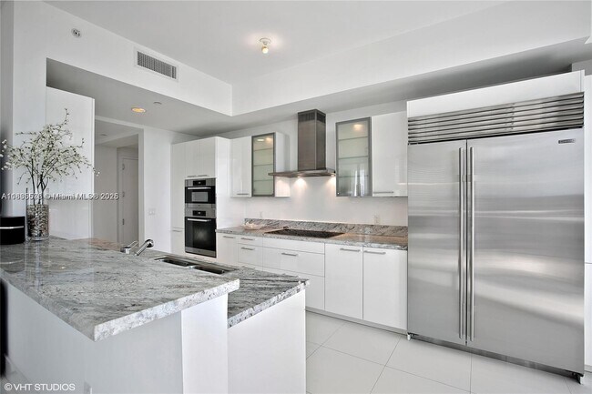 Building Photo - 4100 Island Blvd