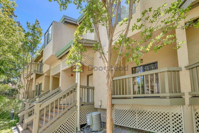 Building Photo - 1903 Miraplaza Ct