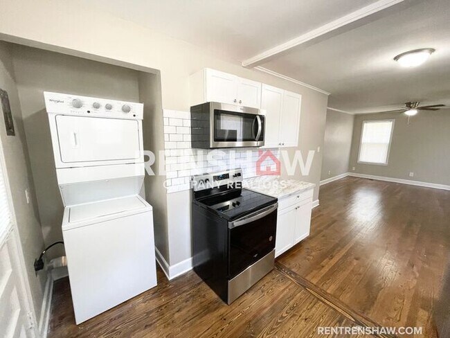 Foto del edificio - Adorable 3/2 Home In Berclair Now Available!