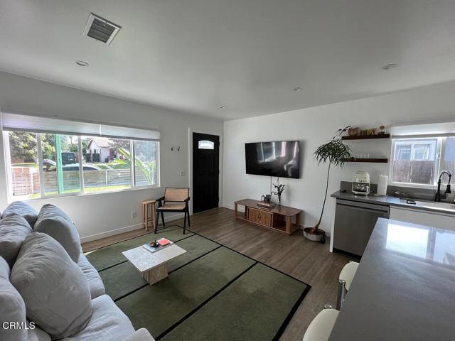 Foto principal - 3932 Brunswick Ave
