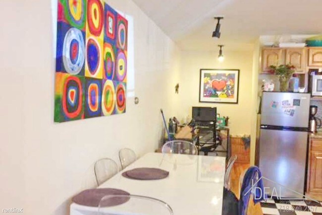 Foto del edificio - 551 4th Ave