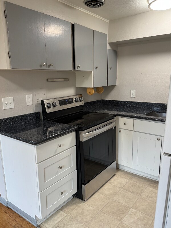 Foto del edificio - 4746.5 22nd Ave NE