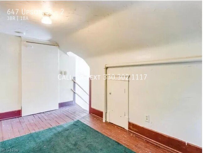 Building Photo - Three bedroom upper level apartment availa...