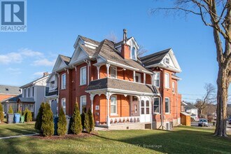 Building Photo - 70 Waterloo Ave