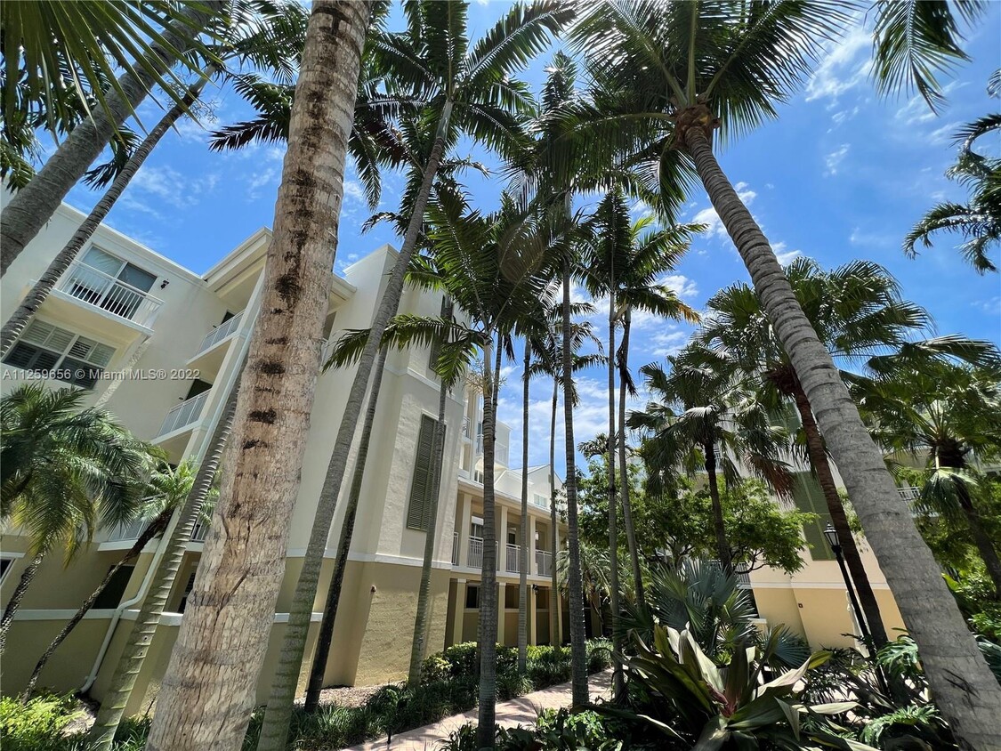 Primary Photo - 7530 SW 102nd St