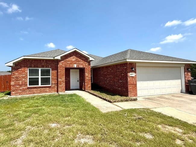 Foto del edificio - 4601 Rock Creek Rd