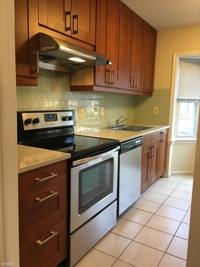 Foto del edificio - 7703 Heatherton Ln