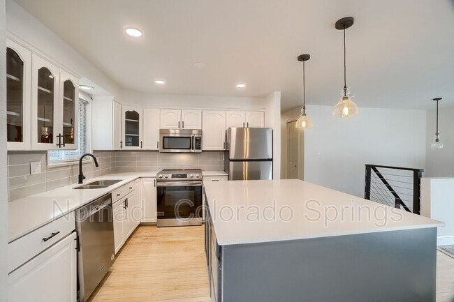 Foto del edificio - 3660 Brentwood Terrace