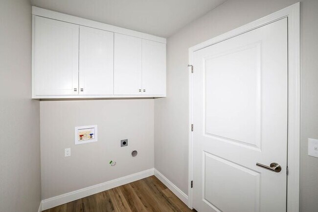 Foto del edificio - 4707 Carmel Ave