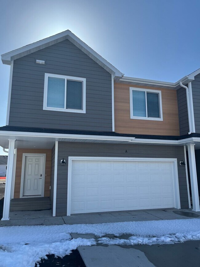 Building Photo - The Wilds Townhomes