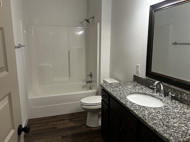 Building Photo - 2BD 2BA CONDO IN SOUGHT AFTER CYPRESS RIDGE