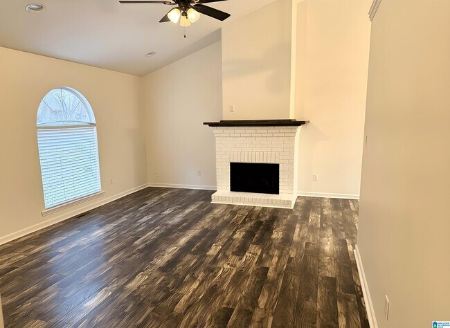 Building Photo - 924 Rich Rd