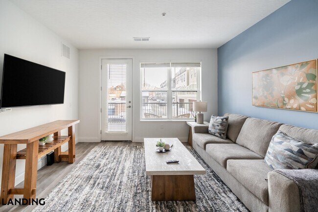 Foto del edificio - 210 W 5th Ave