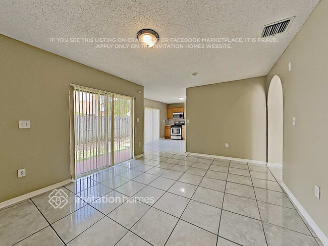 Building Photo - 15555 SW 95th Ln