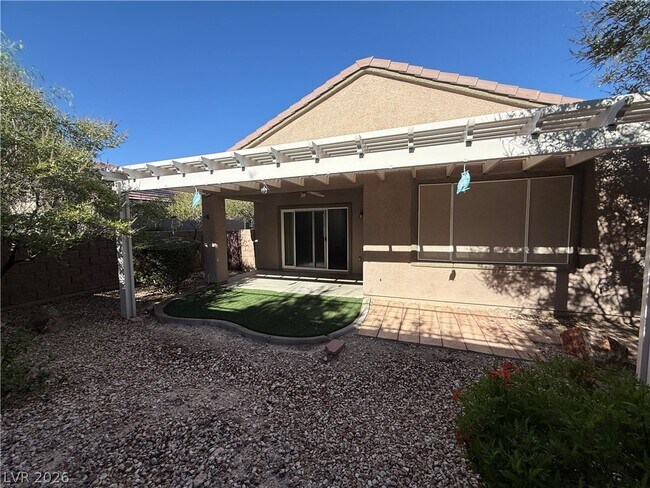 Foto del edificio - 2427 Andromeda Ave