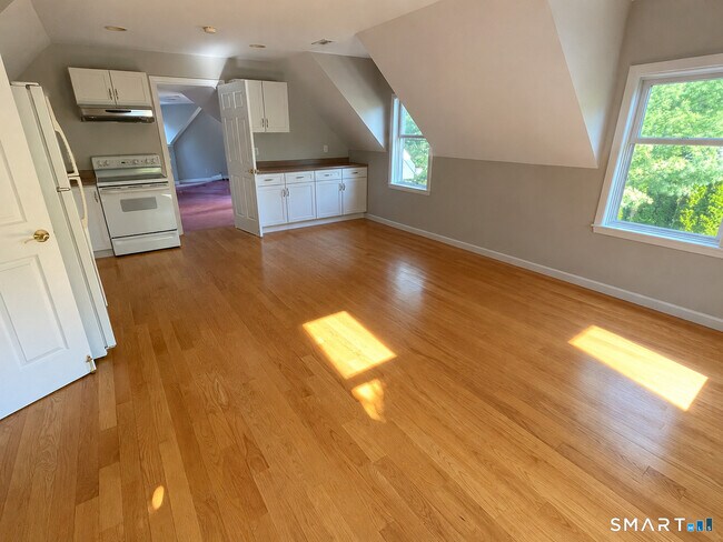 Building Photo - 77 Partridge Dr