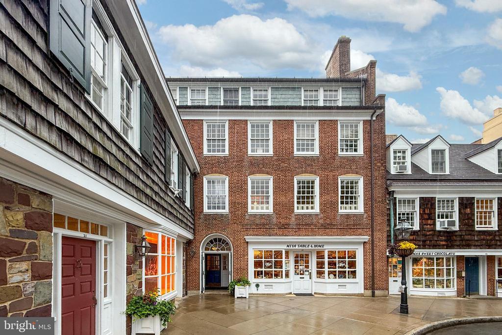 Foto principal - 25 Palmer Sq E