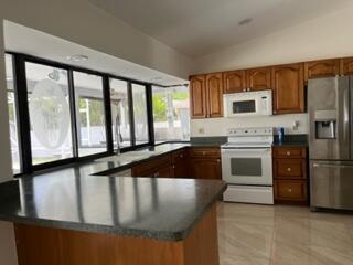 Foto del edificio - 2321 SW Freeman St