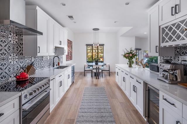 Foto del edificio - 2630 Pirineos Way