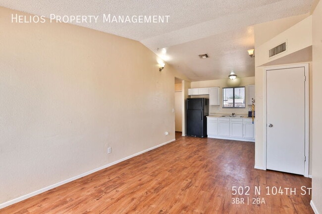 Building Photo - 502 N 104th St