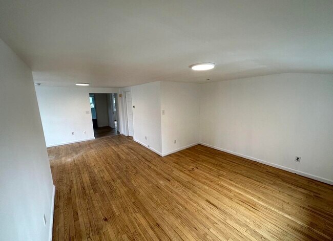 Foto del edificio - 6517 Durham Ave