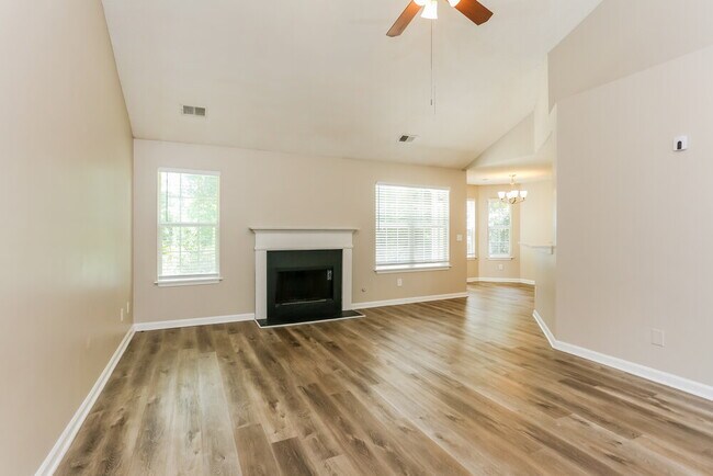 Building Photo - 5407 Sweetsprings Dr SW
