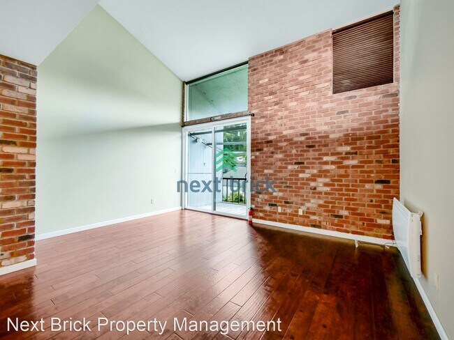 Foto del edificio - 2 br, 1.5 bath House - 6049 139th Ave NE  ...