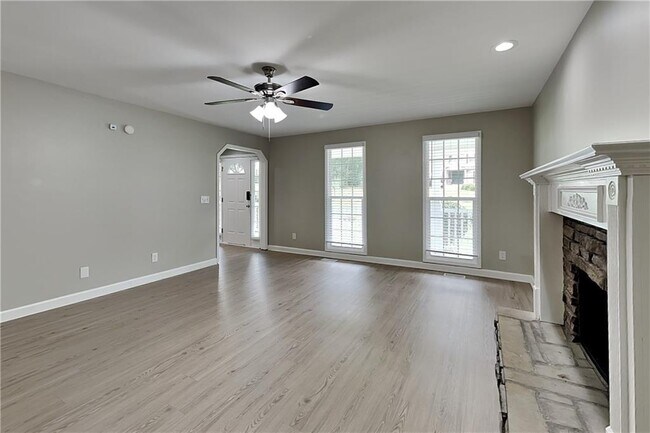 Foto del edificio - 74 Woodsfield Ln