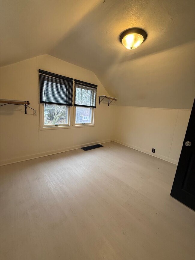 Foto del edificio - 5116 N 32nd St