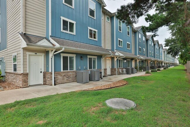 Foto del edificio - 21155 Gosling Rd