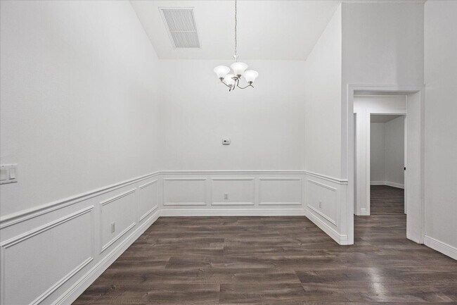 Building Photo - 17740 Cornelia Ave