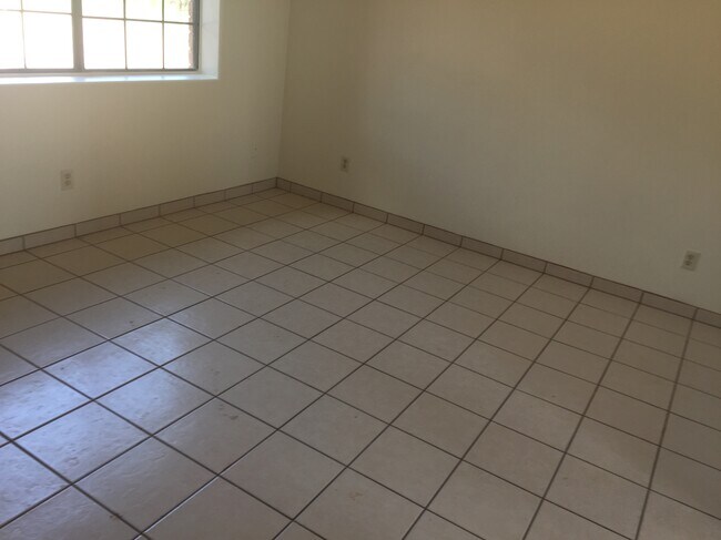 Foto del edificio - 226 Paseo Montura