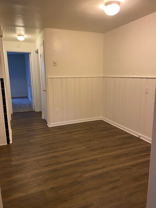 5887 Monfort Hills Ave, Cincinnati, OH 45239 Apartments in Cincinnati