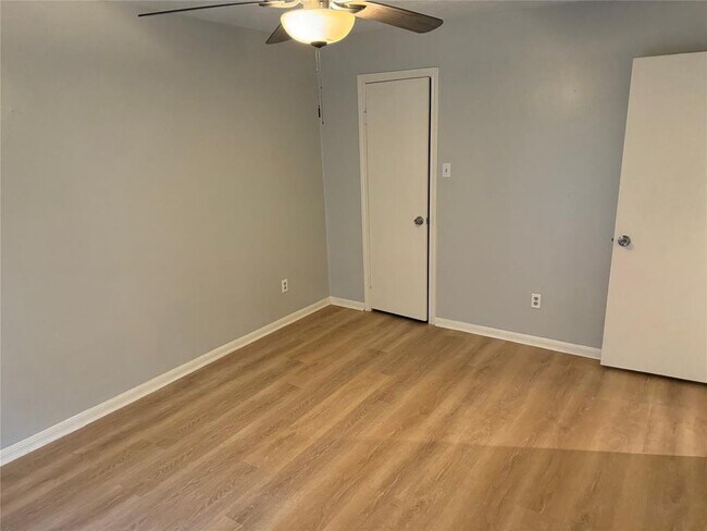Foto del edificio - 2608 Hampshire Ln