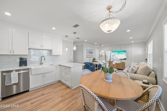 Foto del edificio - 121 Lakeside Cir