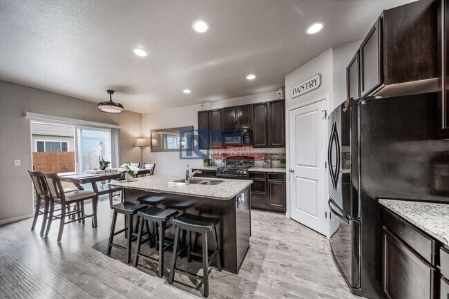 Foto del edificio - 1033 Traildust Dr