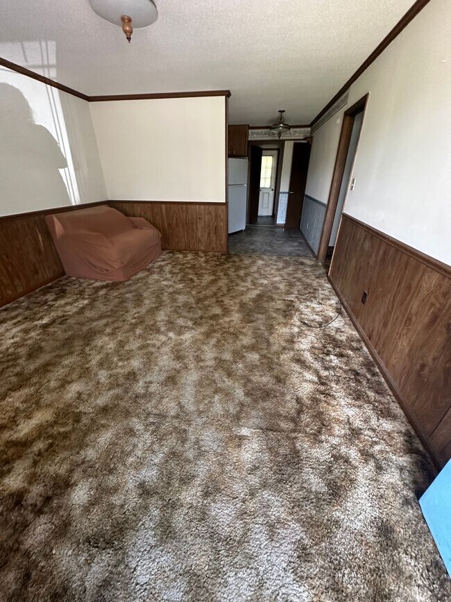 Foto del edificio - 3155 Lakewood Dr