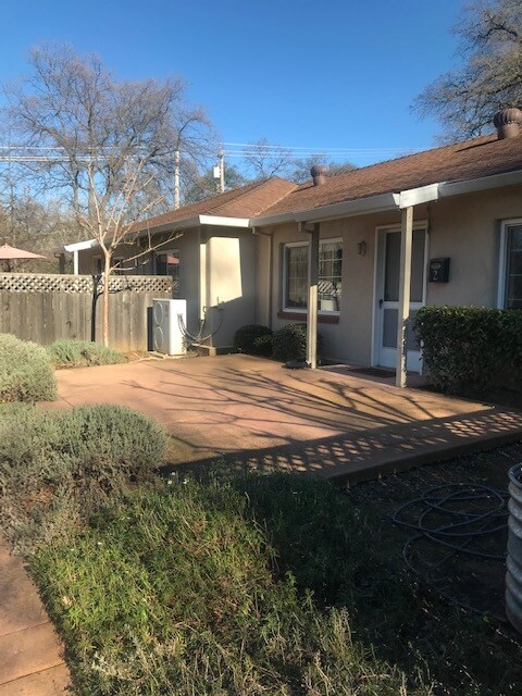 Primary Photo - 80 College Way