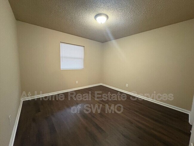 Building Photo - 1400 S Campbell Ave