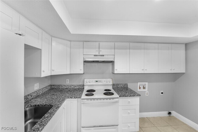 Foto del edificio - 2935 SE 15th Pl