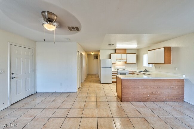 Building Photo - 6983 Appleton Dr