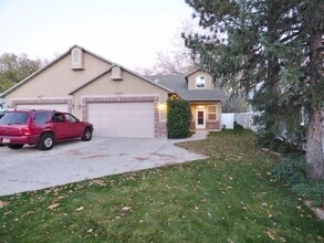 Building Photo - 6779 S 700 E