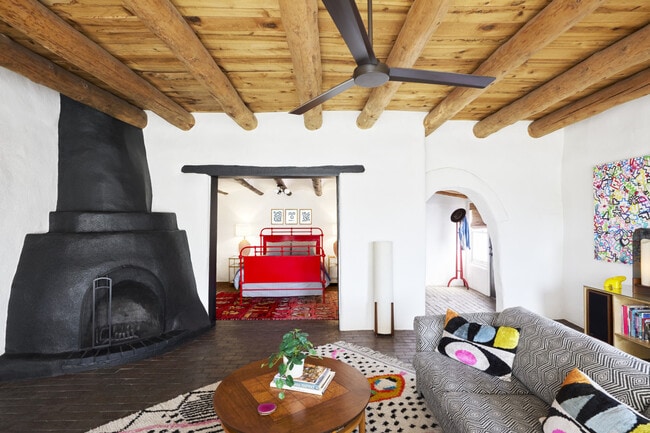 Building Photo - 2861 Agua Fria St