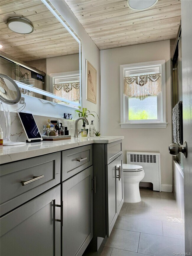 Foto del edificio - 135 Woolsey Ave