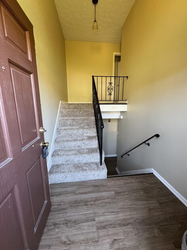 Foto del edificio - 3325 Wood Valley Ct