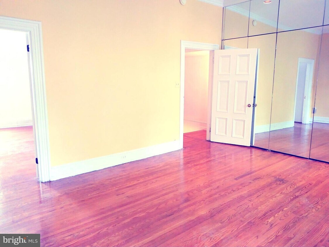 Primary Photo - 2034 Delancey Pl