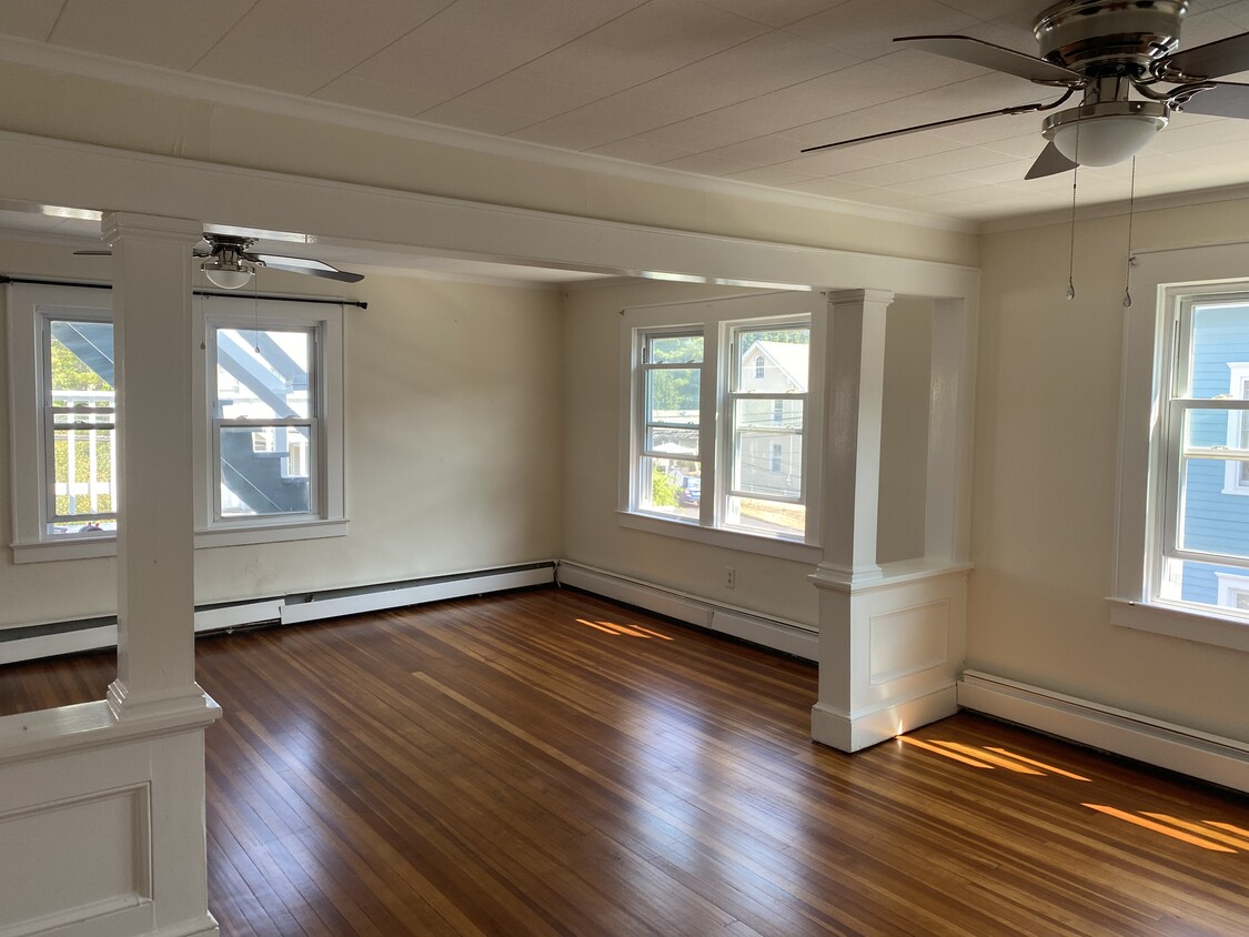 living room/dining room - 13 Jefferson St