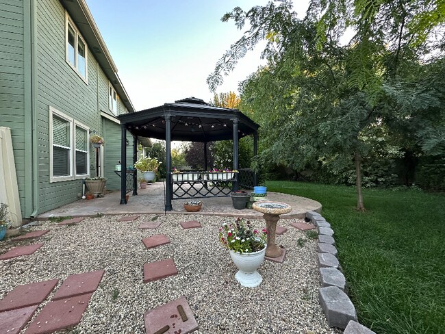 Foto del edificio - 2611 N Wallingford Ave