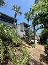 Building Photo - 1555 Tarpon Center Dr
